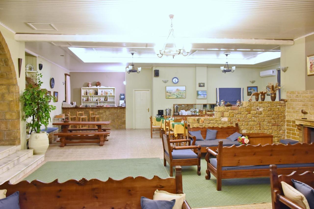Achilleion Hotel Skyros Bagian luar foto