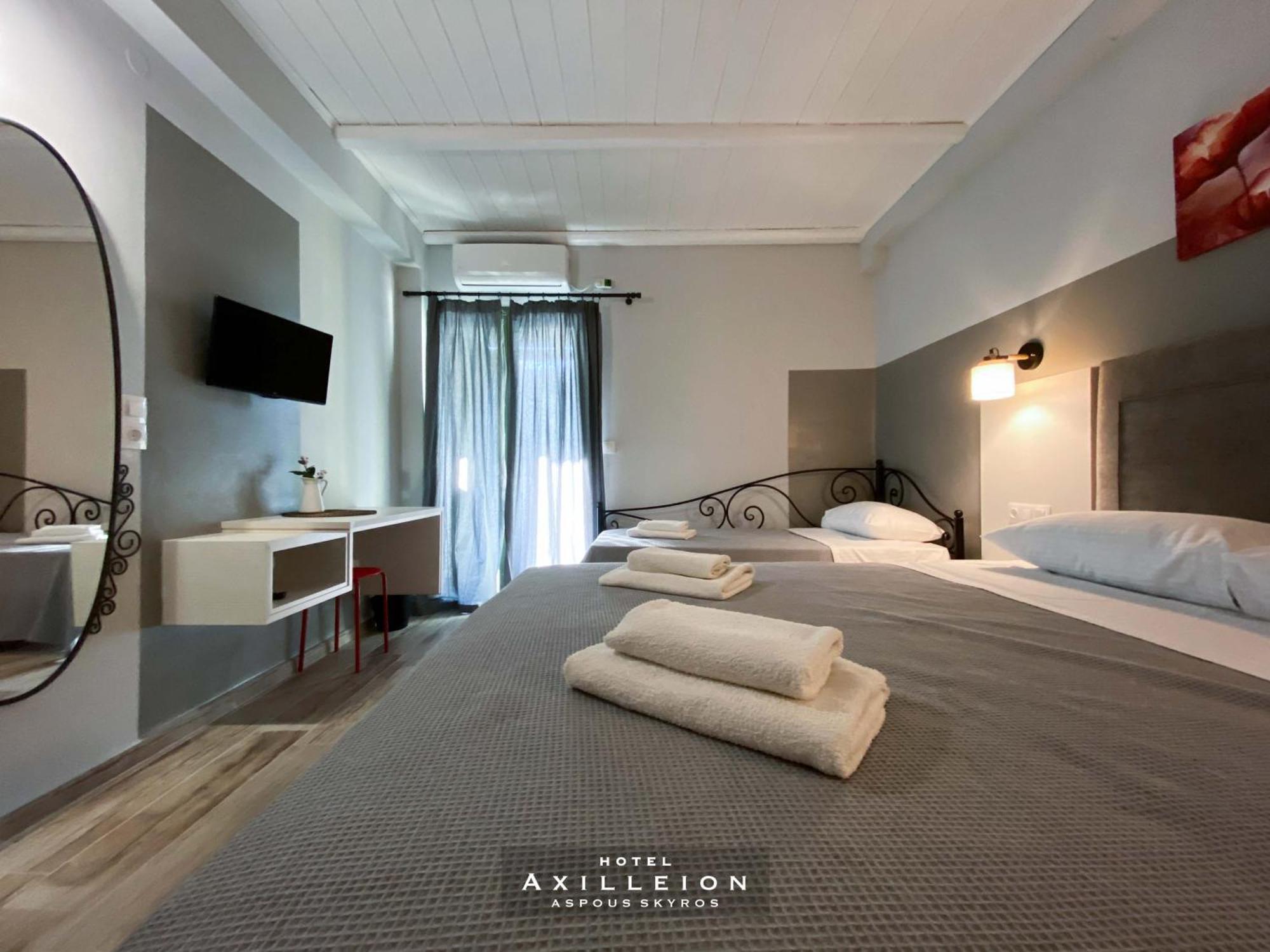 Achilleion Hotel Skyros Bagian luar foto