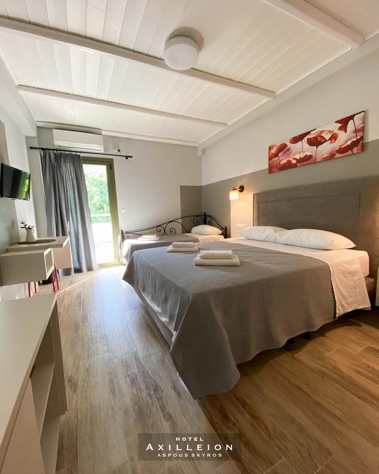 Achilleion Hotel Skyros Bagian luar foto