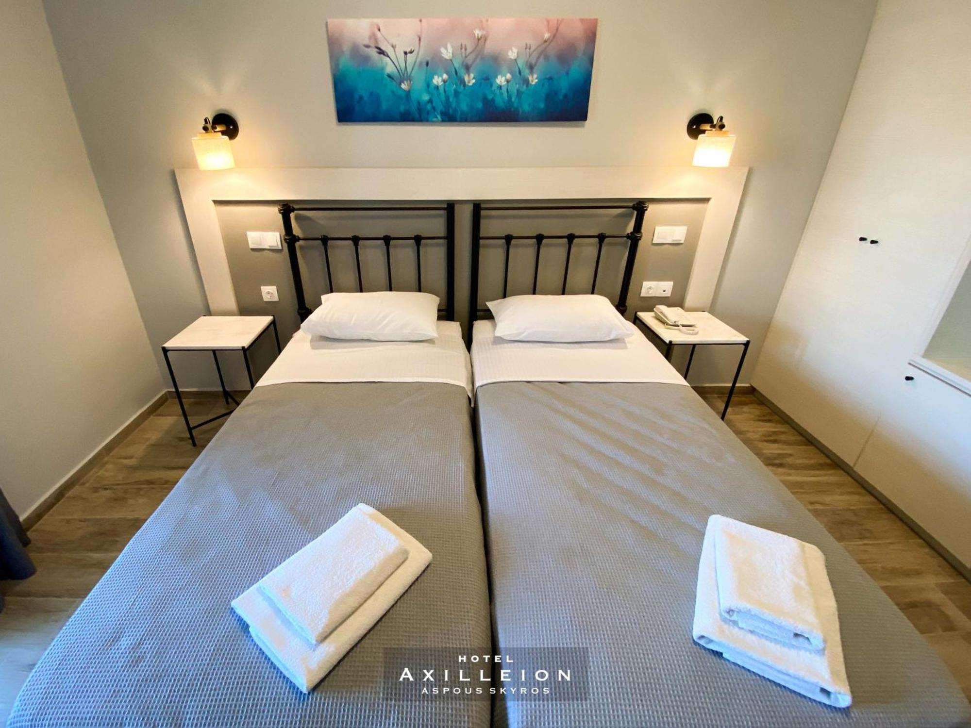 Achilleion Hotel Skyros Bagian luar foto