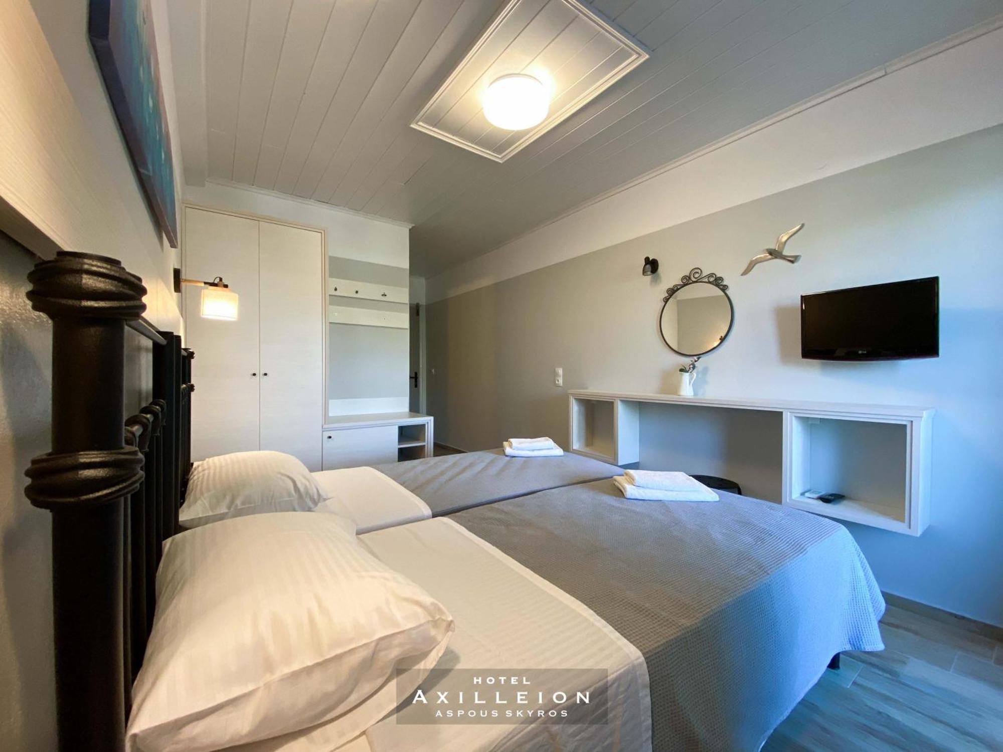 Achilleion Hotel Skyros Bagian luar foto