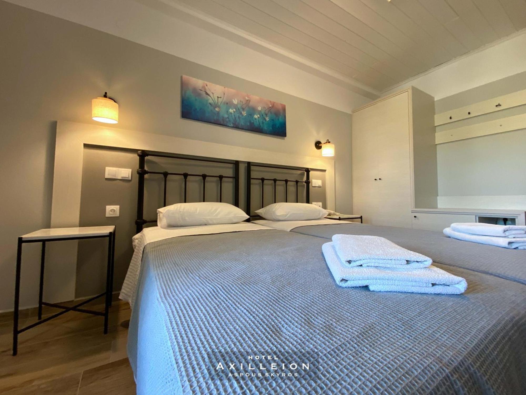 Achilleion Hotel Skyros Bagian luar foto
