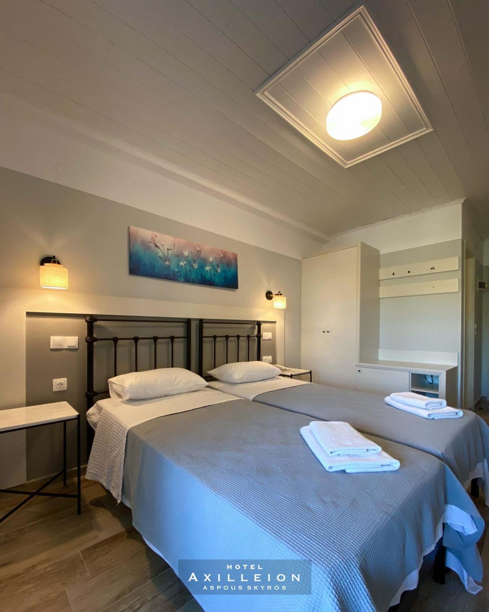 Achilleion Hotel Skyros Bagian luar foto