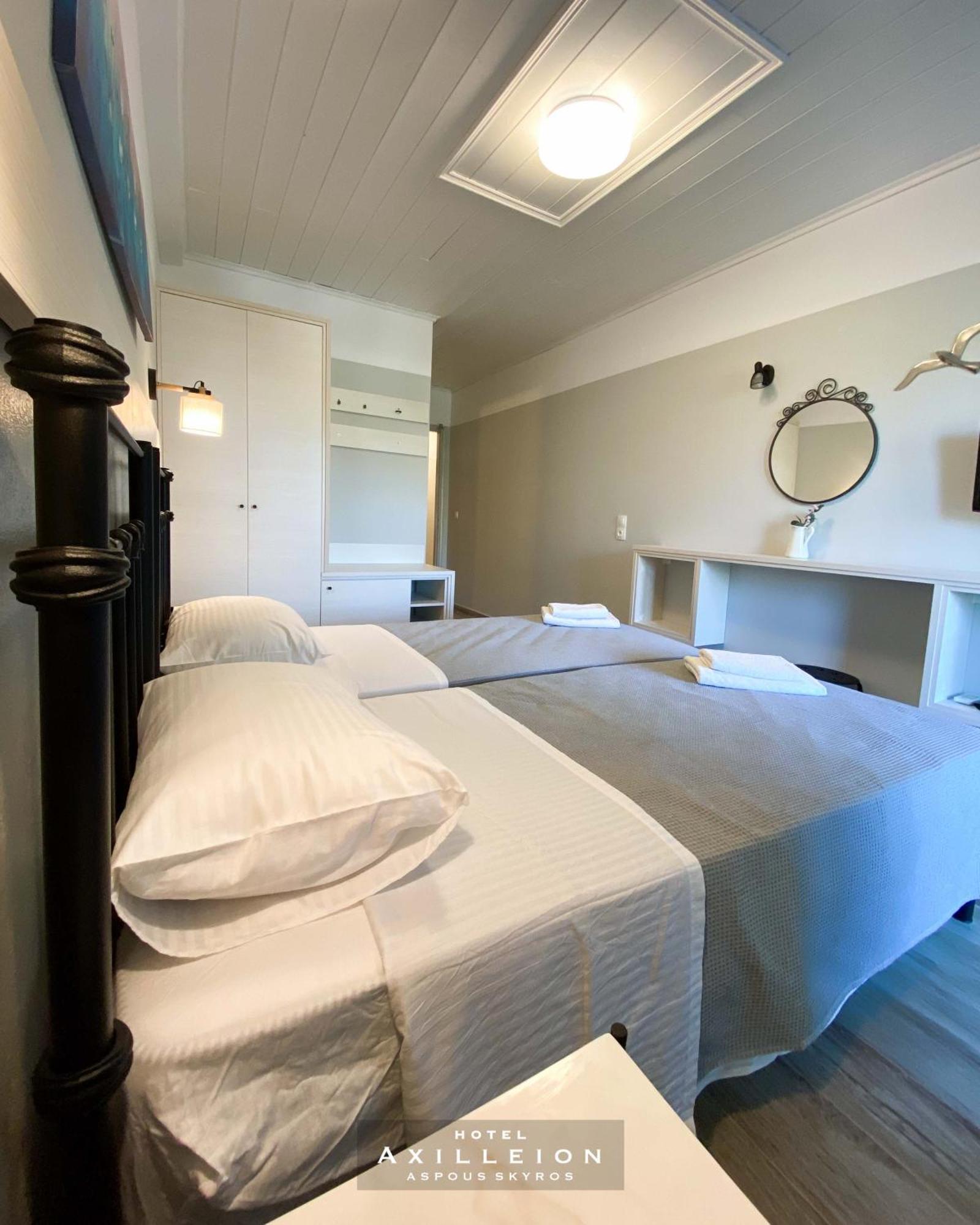 Achilleion Hotel Skyros Bagian luar foto