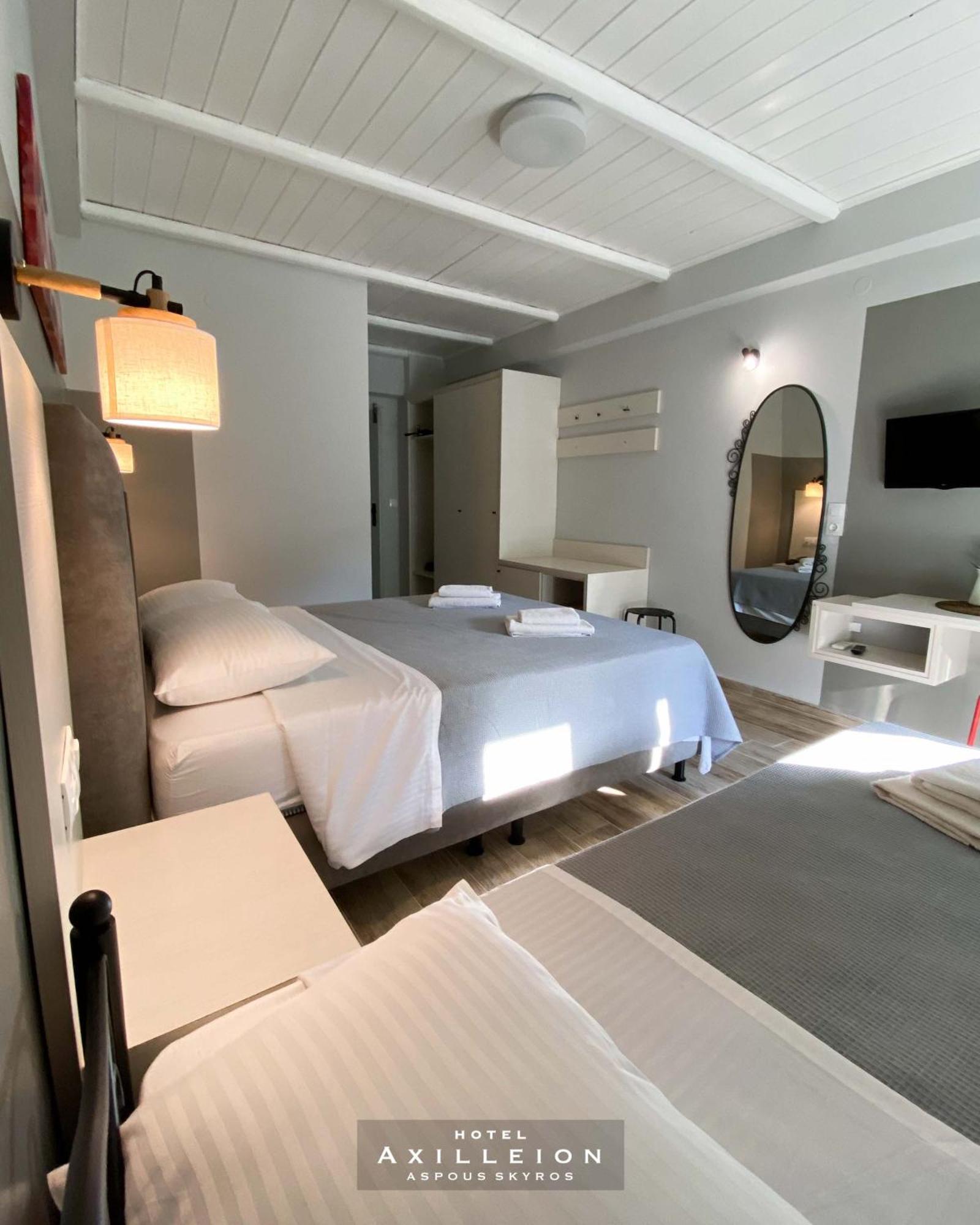 Achilleion Hotel Skyros Bagian luar foto